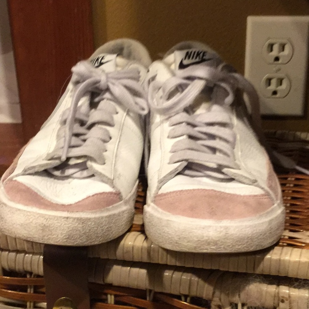 Nike sneakers jumbo KRS travel vacay rodeo cowgirl festival travel lounge cabin - Picture 4 of 7